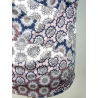 Bluzka lejący dekolt - kolorowa mozaika z perłowym połyskiem